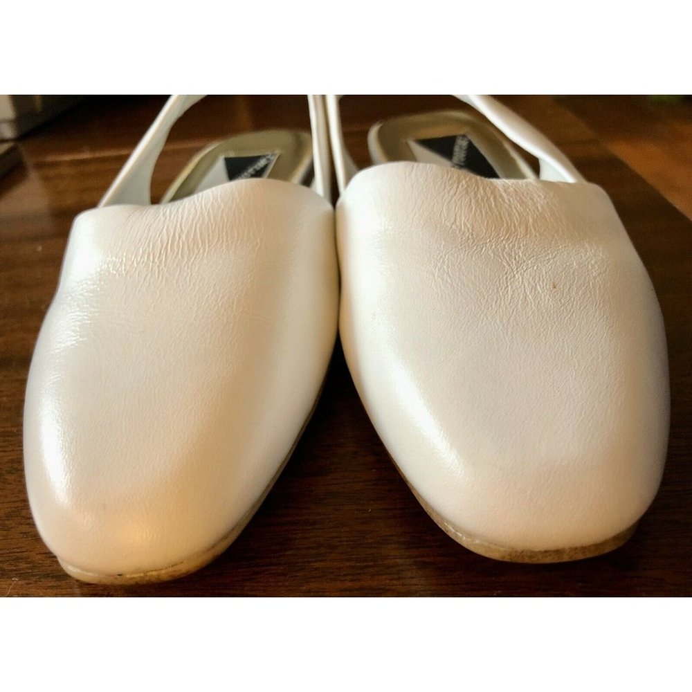 WOMENS MOOTSIE TOOTSIEs CLOSED TOE STAP BACK LOW HEEL SHOES 6M like New - Picture 7 of 7